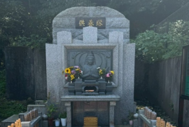 供養塔の写真